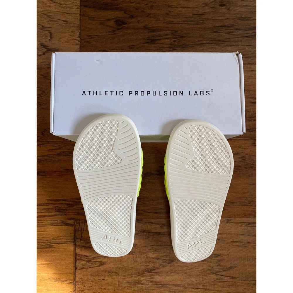 APL‎ Athletic Propulsion Labs Mens Lusso Slide Energy Pristine Neon Yellow 10